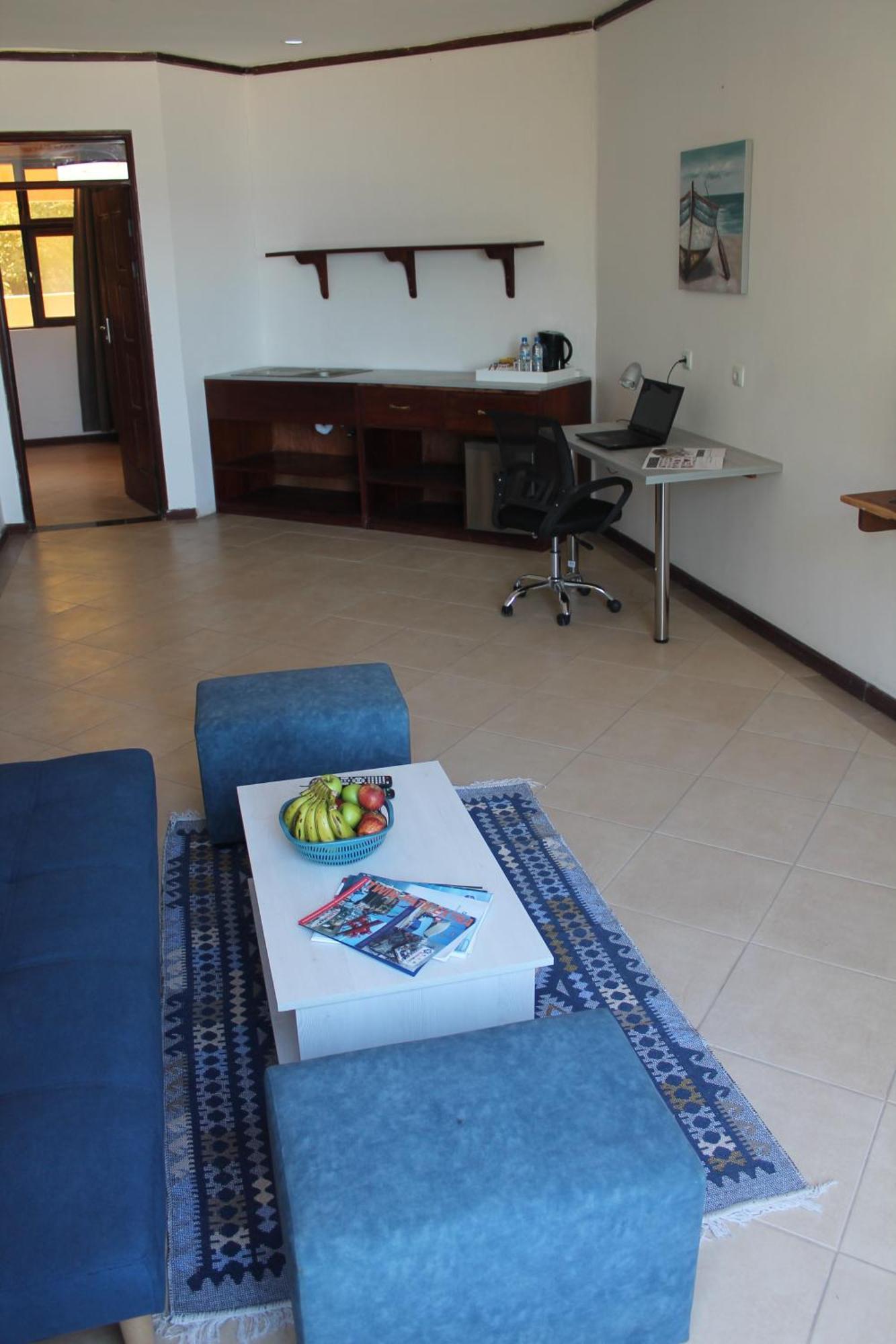 Wharf Side Inn Pemba Buitenkant foto