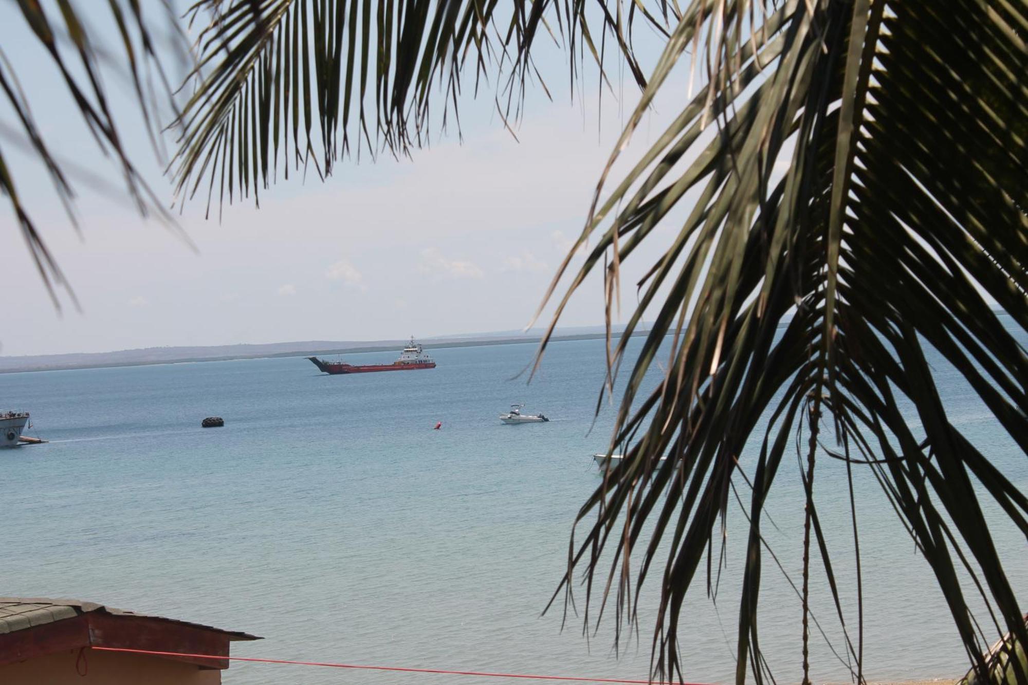 Wharf Side Inn Pemba Buitenkant foto